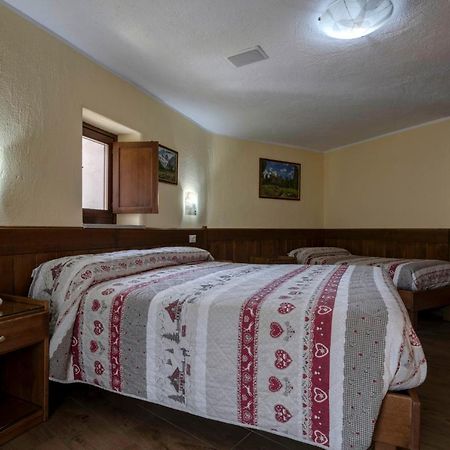 אאוסטה Hotel Cecchin מראה חיצוני תמונה
