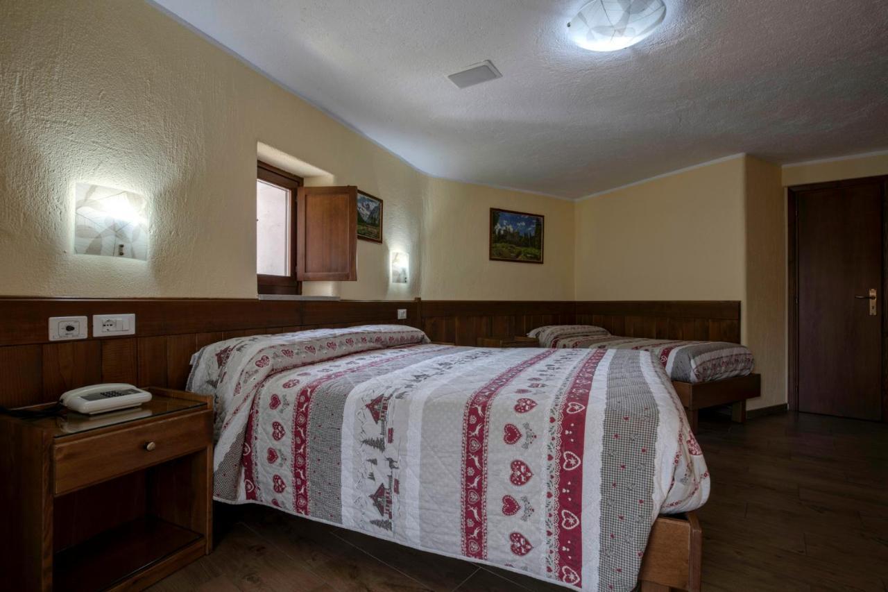 אאוסטה Hotel Cecchin מראה חיצוני תמונה