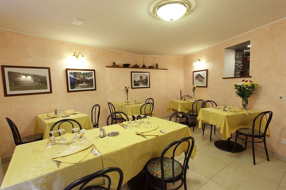 אאוסטה Hotel Cecchin מראה חיצוני תמונה