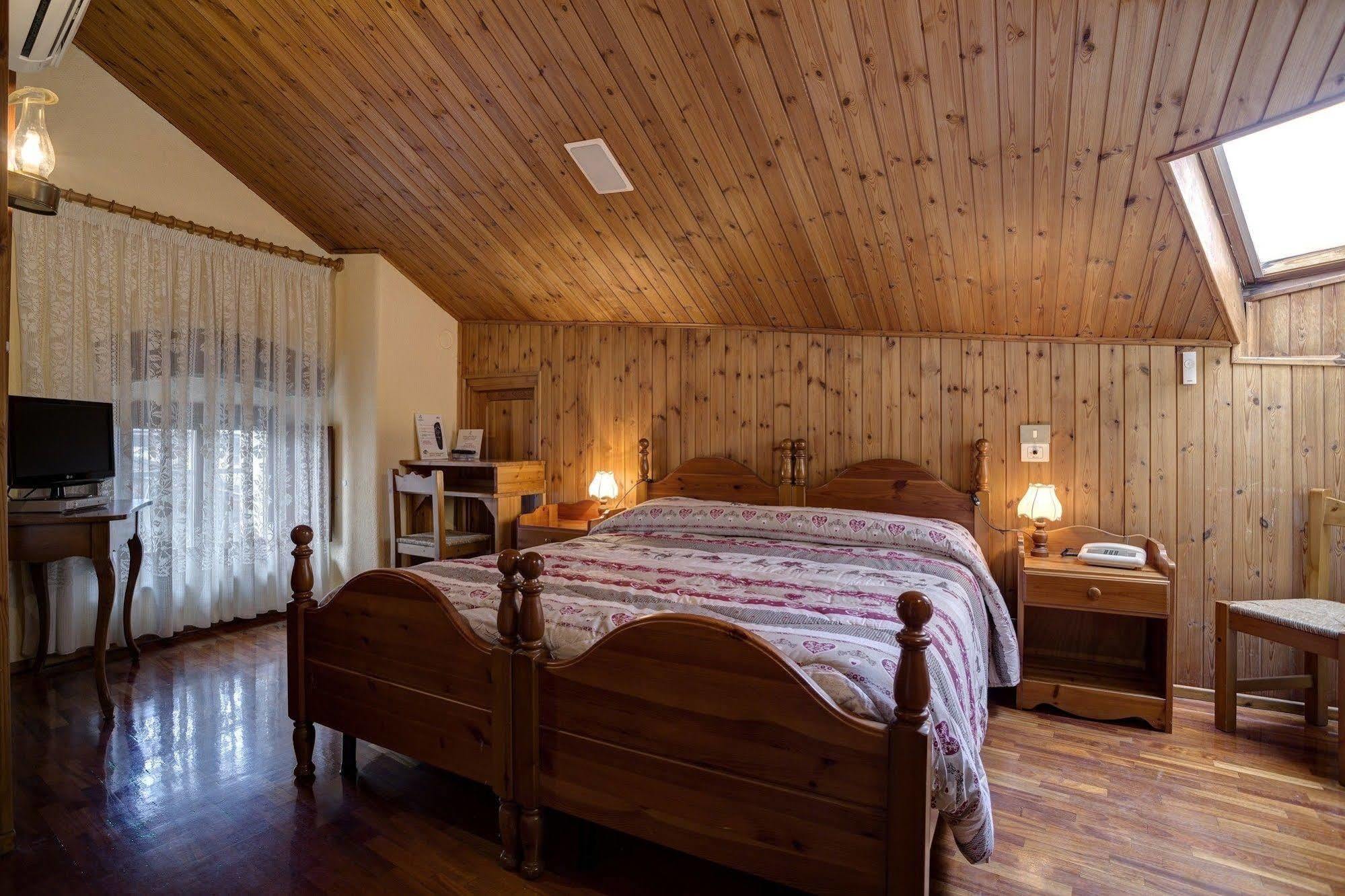 אאוסטה Hotel Cecchin מראה חיצוני תמונה