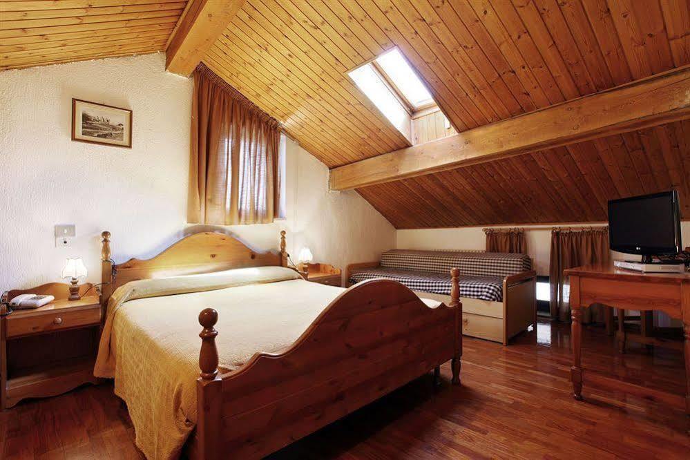 אאוסטה Hotel Cecchin מראה חיצוני תמונה